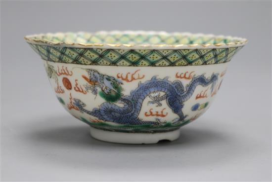 A Chinese dragon tea bowl